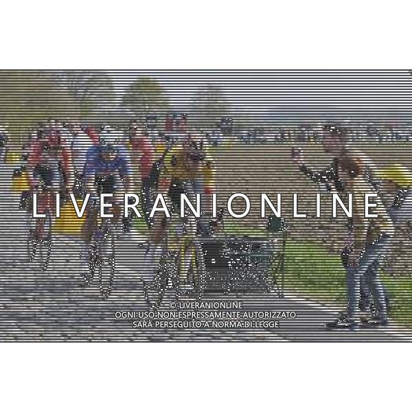 09-04-2023 Paris - Roubaix; 2023, Jumbo - Visma; 2023, Alpecin - Deceuninck; 2023, Trek - Segafredo; Van Aert, Wout; Philipsen, Jasper; Pedersen, Mads; Hem; ©SIROTTI / AGENZIA ALDO LIVERANI SAS