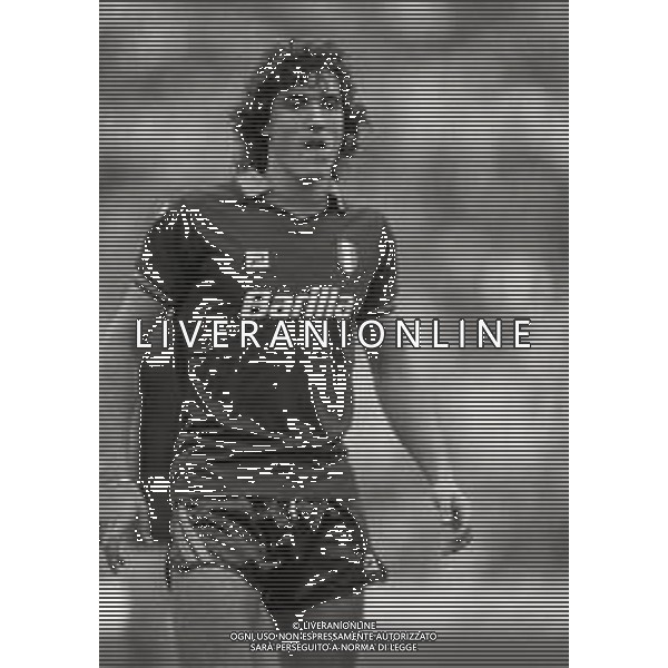 NEG-RETROSPETTIVA MARK STRUKELY CALCIATORE NELLA FOTO MARK STRUKELI CON LA MAGLIA DELLA ROMA CALCIO NELL\'ANNO 1984 AG ALDO LIVERANI SAS