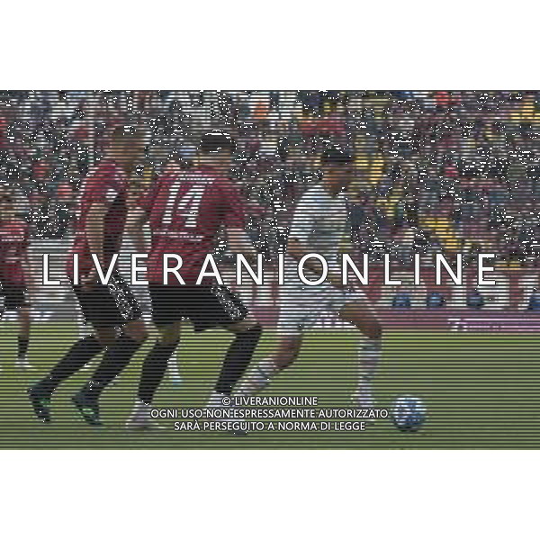 Stadio Oreste Granillo Serie B 2022-2023 Reggina-Venezia In foto: Ellertssonn contrastato da Cionek e Fabbian ©Andrea Rosito / AGENZIA ALDO LIVERANI SAS
