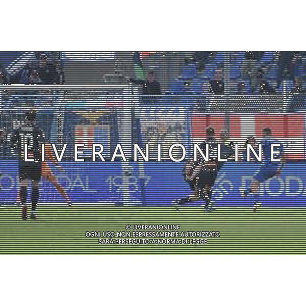 TVRG Alessandro Gabrielloni (Como) segna il gol del 2 a 2 ma la rete viene annullata per fuorigioco Como vs Genoa Como 10-04-2023 Stadio Giuseppe Sinigaglia Campionato Serie BKT - 32a giornata foto Roberto Garavaglia/ag. Aldo Liverani sas