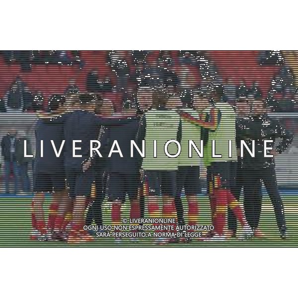 coach Marco Baroni (US Lecce) speaks to the team during the Italian soccer Serie A match US Lecce vs SSC Napoli on April 7, 2023 at the Via del Mare stadium in Lecce, Italy. Photo by Emmanuele Mastrodonato/ag. Aldo Liverani sas/ AGENZIA ALDO LIVERANI SAS