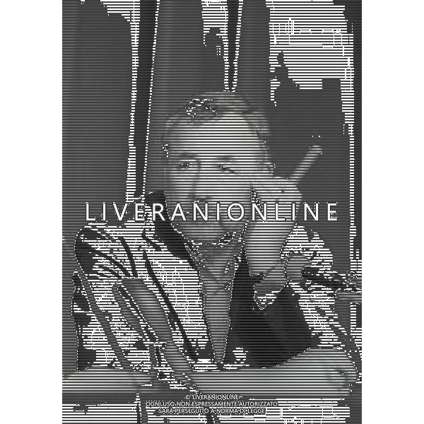 RETROSPETTIVA PHILIPPE NOIRET ATTORE NELLA FOTO PHILIPPE NOIRET A CANNES NELL\'ANNO 1984 AG ALDO LIVERANI SAS