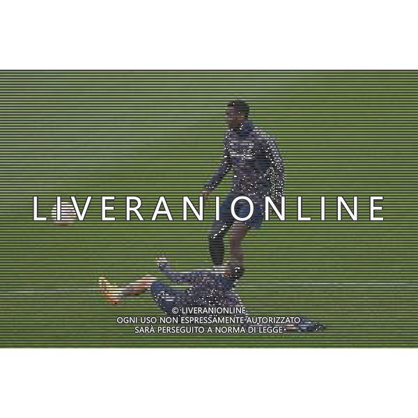 TVMV-Torino 12.04.2023 Continassa © Manuela Viganti/Agenzia Aldo Liverani Allenamento rifinitura Europa League 2022/2023 Juventus vs Sporting Lisbona Nella foto: paul pogba e angel di maria ©VIGANTI / AGENZIA ALDO LIVERANI SAS