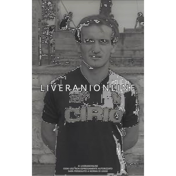 NEG-RETROSPETTIVA MORENO FERRARIO CALCIATORE NELLA FOTO MORENO FERRARIO CON LA MAGLIA DEL NAPOLI CALCIO NELL\'ANNO 1982-1983 AG ALDO LIVERANI SAS
