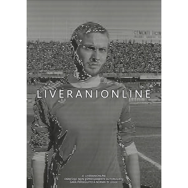 NEG-RETROSPETTIVA ARRIGHI MASSIMO CALCIATORE NELLA FOTO MASSIMO ARRIGHI CON LA MAGLIA DEL VARESE CALCIO NELL\'ANNO 1980-1981 AG ALDO LIVERANI SAS