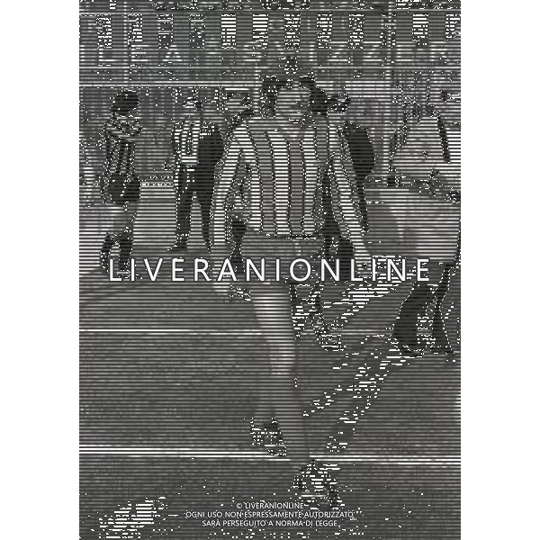 NEG-RETROSPETTIVA GIANPIERO MARCHETTI CALCIATORE NELLA FOTO GIANPIERO MARCHETTI CON LA MAGLIA DEL CATANZARO CALCIO NELL\'ANNO1980-1981 AG ALDO LIVERANI SAS