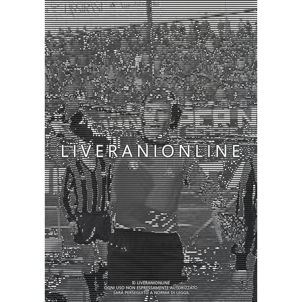 NEG-RETROSPETTIVA MEMO MAURIZIO CALCIATORE NELLA FOTO MEMO MAURIZIO CON LA MAGLIA DELL\'ATALANTA CALCIO NELL\'ANNO 1980 AG ALDO LIVERANI SAS