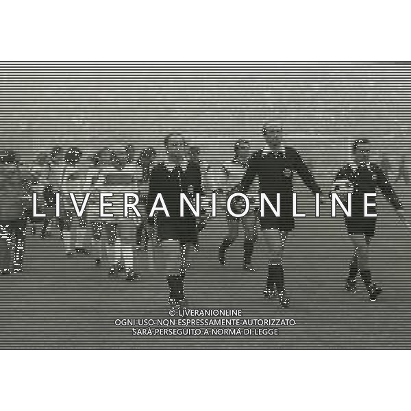 RETROSPETTIVA PAOLO CASARIN ARBITRO NELLA FOTO L\'ARBITRO PAOLO CASARIN NELL\'ANNO 1980-1981 AG ALDO LIVERANI SAS
