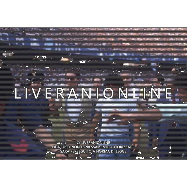 05-07-1984 NAPOLI STADIO SAN PAOLO PRESENTAZIONE DEL NUOVO ACQUISTO DEL NAPOLI CALCIO DIEGO ARMANDO MARADONA NELLA FOTO DIEGO ARMANDO MARADONA AG ALDO LIVERANI SAS 