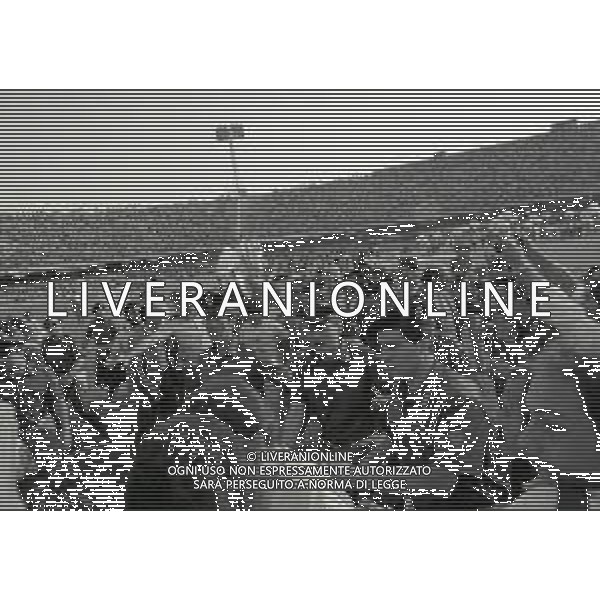 NEG-05-07-1984 NAPOLI STADIO SAN PAOLO PRESENTAZIONE DEL NUOVO ACQUISTO DEL NAPOLI CALCIO DIEGO ARMANDO MARADONA  NELLA FOTO DIEGO ARMANDO MARADONA  AG ALDO LIVERANI SAS