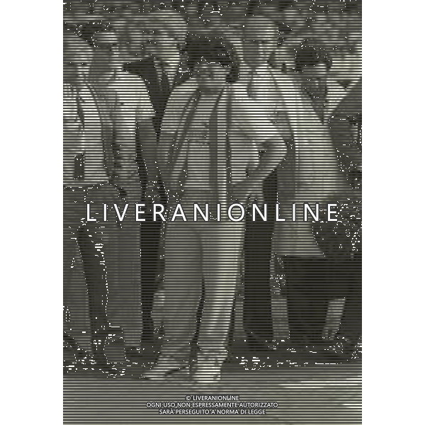 NEG-05-07-1984 NAPOLI STADIO SAN PAOLO PRESENTAZIONE DEL NUOVO ACQUISTO DEL NAPOLI CALCIO DIEGO ARMANDO MARADONA  NELLA FOTO DIEGO ARMANDO MARADONA  AG ALDO LIVERANI SAS