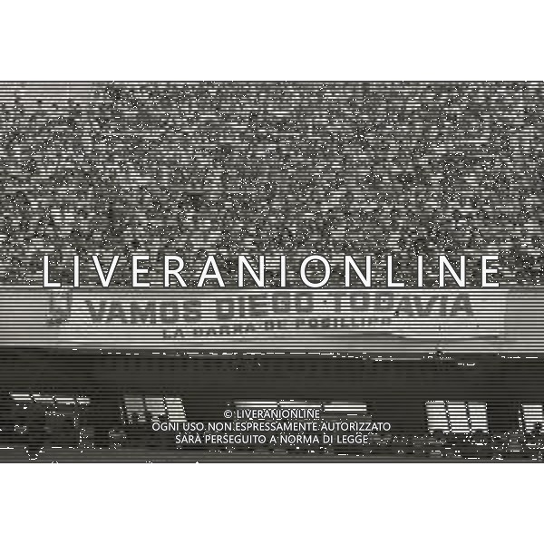 NEG-05-07-1984 NAPOLI STADIO SAN PAOLO PRESENTAZIONE DEL NUOVO ACQUISTO DEL NAPOLI CALCIO DIEGO ARMANDO MARADONA  NELLA FOTO DIEGO ARMANDO MARADONA  AG ALDO LIVERANI SAS