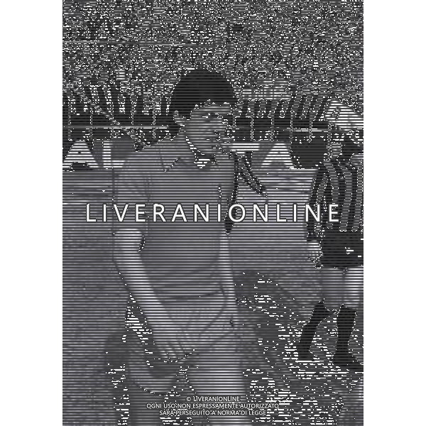 RETROSPETTIVA FABRIZIO BERNI CALCIATORE NELLA FOTO FABRIZIO BERNI CON LA MAGLIA DELLA PISTOIESE CALCIO NELL\'ANNO 1982-1983 AG ALDO LIVERANI SAS