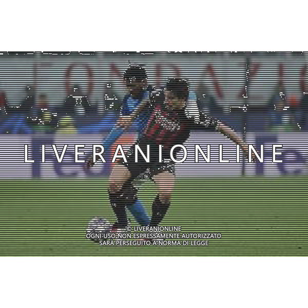 Sandro Tonali (Milan) e dietro Andre\' Franck Zambo Anguissa (Napoli) Milan vs Napoli Milano 12-04-2023 Stadio Giuseppe Meazza - San Siro UEFA Champions League quarti di finale - gara di andata foto Roberto Garavaglia/ag. Aldo Liverani sas