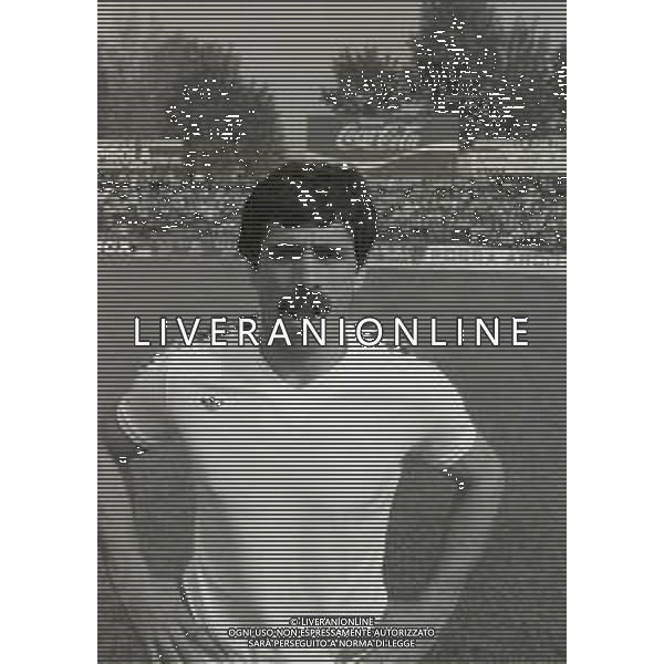 NEG-RETROSPETTIVA GIOVANNI ROCCOTELLI CALCIATORE NELLA FOTO GIOVANNI ROCCOTELLI CON LA MAGLIA DEL CESENA CALCIO NELL\'ANNO 1980-1981 AG ALDO LIVERANI SAS