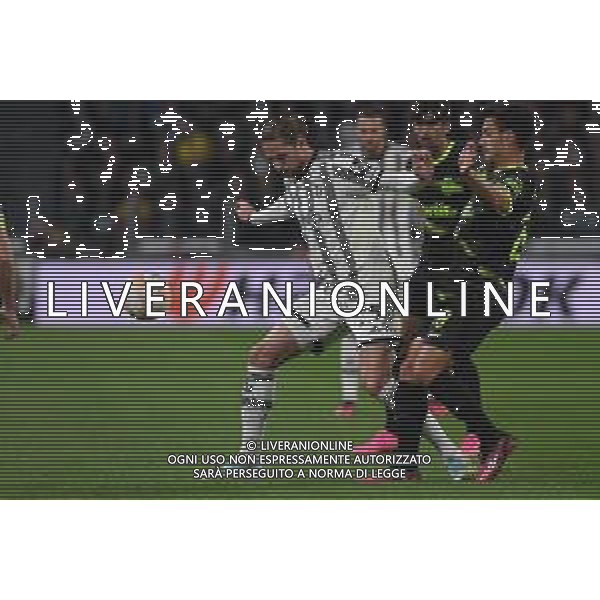 Torino 12.04.2023 Stadio Allianz Stadium ©Manuela Viganti/Agenzia Aldo Liverani Juventus vs Sporting Lisbona Europa League 2022/2023 Quarti di Finale Nella foto: adrien rabiot e pedro goncalves ©Viganti / AGENZIA ALDO LIVERANI SAS