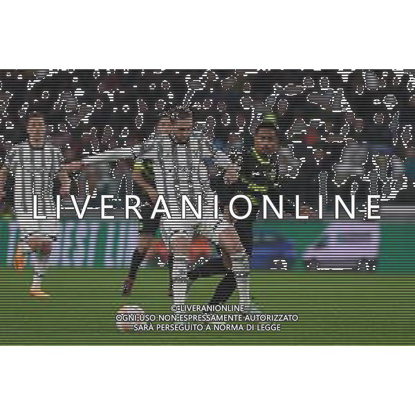 Torino 12.04.2023 Stadio Allianz Stadium ©Manuela Viganti/Agenzia Aldo Liverani Juventus vs Sporting Lisbona Europa League 2022/2023 Quarti di Finale Nella foto: adrien rabiot e marcus edwards ©Viganti / AGENZIA ALDO LIVERANI SAS