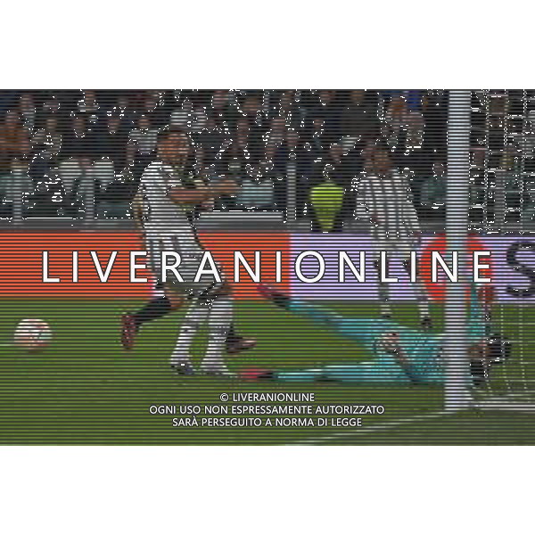 Torino 13.04.2023 Stadio Allianz Stadium ©Manuela Viganti/Agenzia Aldo Liverani Juventus vs Sporting Lisbona Europa League 2022/2023 Quarti di Finale Nella foto: parata di mattia perin ©Viganti / AGENZIA ALDO LIVERANI SAS