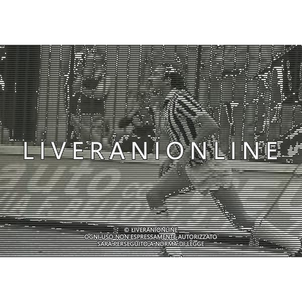 RETROSPETTIVA GIANLUCA DE PONTI CALCIATORE NELLA FOTO GIANLUCA DE PONTI NELL\'ANNO 1981-1982 CON LA MAGLIA DELL\'ASCOLI CALCIO AG ALDO LIVERANI SAS