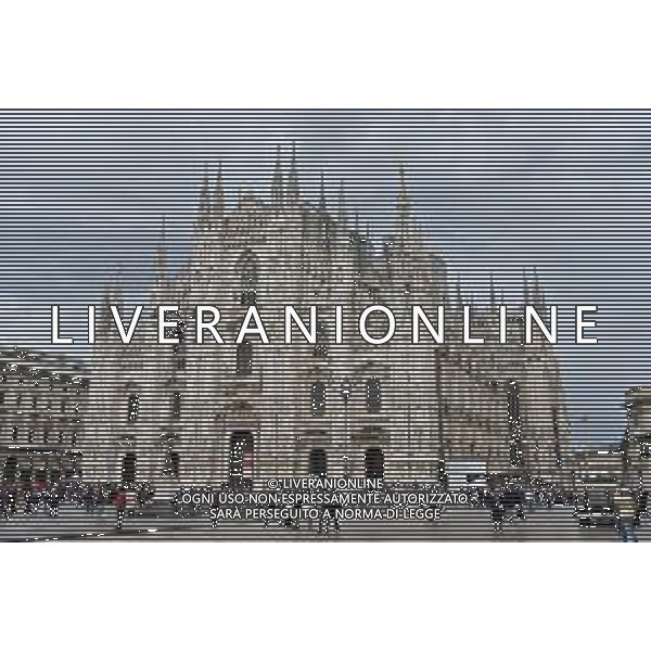 TVRG piazza Duomo Milano 13-04-2023 Piazza Duomo con la cattedrale dedicata a Santa Maria Nascente foto Roberto Garavaglia/ag. Aldo Liverani sas