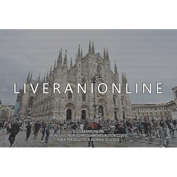 TVRG piazza Duomo Milano 13-04-2023 Piazza Duomo con la cattedrale dedicata a Santa Maria Nascente foto Roberto Garavaglia/ag. Aldo Liverani sas