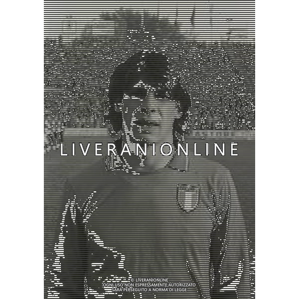 RETROSPETTIVA SEBASTIANO NELA CALCIATORE NELLA FOTO SEBASTIANO NELA CON LA MAGLIA DELLA NAZIONALE ITALIANA AG ALDO LIVERANI SAS