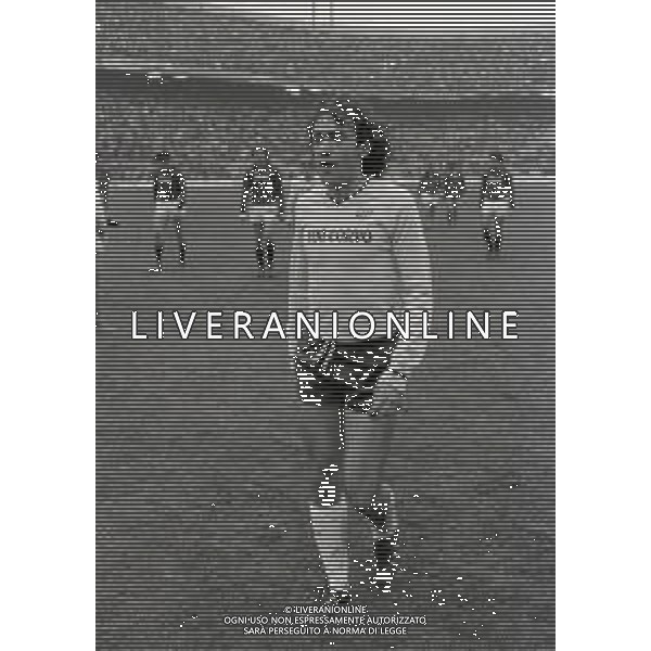 NEG-RETROSPETTIVA GIOVANNI DE ROSA CALCIATORE NELLA FOTO GIOVANNI DE ROSA CON LA MAGLIA DEL PALERMO CALCIO NELL\'ANNO 1982-1983 AG ALDO LIVERANI SAS