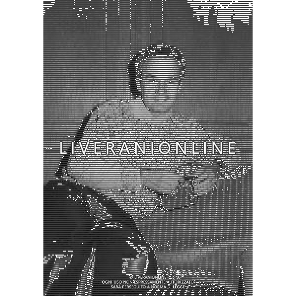 RETROSPETTIVA GIORGIO MORODER PRODUTTORE DISCOGRAFICO-COMPOSITORE E DISK JOCKEY NELLA FOTO GIORGIO MORODER A CANNES NELL\'ANNO 1984 AG ALDO LIVERANI SAS