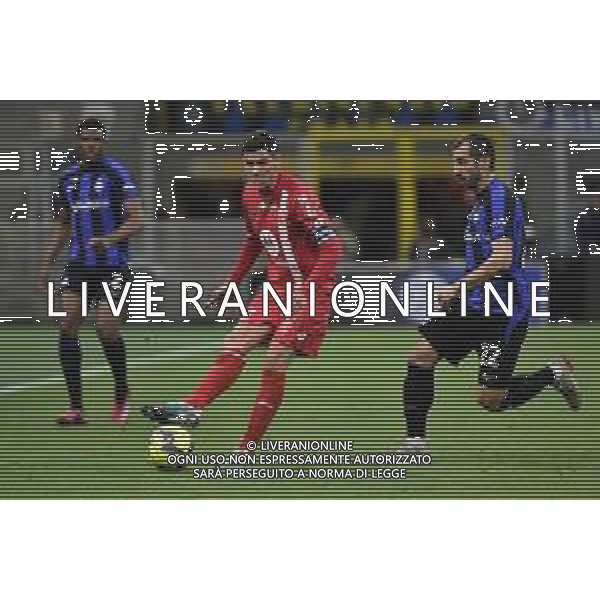 Matteo Pessina (Monza) e Henrikh Mkhitaryan (Inter) Inter vs Monza Milano 15-04-2023 Stadio Giuseppe Meazza - San Siro Campionato Serie A TIM - 30a giornata foto Roberto Garavaglia/ag. Aldo Liverani sas/ AGENZIA ALDO LIVERANI SAS