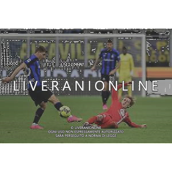 Nicolo\' Barella (Inter) e Nicolo\' Rovella (Monza) Inter vs Monza Milano 15-04-2023 Stadio Giuseppe Meazza - San Siro Campionato Serie A TIM - 30a giornata foto Roberto Garavaglia/ag. Aldo Liverani sas/ AGENZIA ALDO LIVERANI SAS