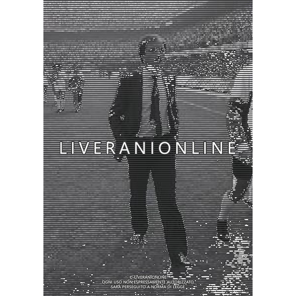 RETROSPETTIVA RENZO ULIVIERI ALLENATORE SAMPDORIA CALCIO NELLA FOTO RENZO ULIVIERI ALLENATORE SAMPDORIA CALCIO NELL\'ANNO 1982-1983 AG ALDO LIVERANI SAS