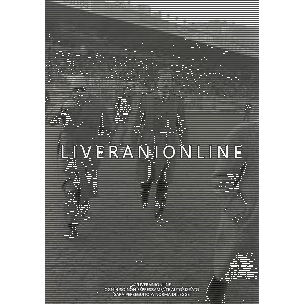 RETROSPETTIVA RENZO ULIVIERI ALLENATORE SAMPDORIA CALCIO NELLA FOTO RENZO ULIVIERI ALLENATORE SAMPDORIA CALCIO NELL\'ANNO 1982-1983 AG ALDO LIVERANI SAS