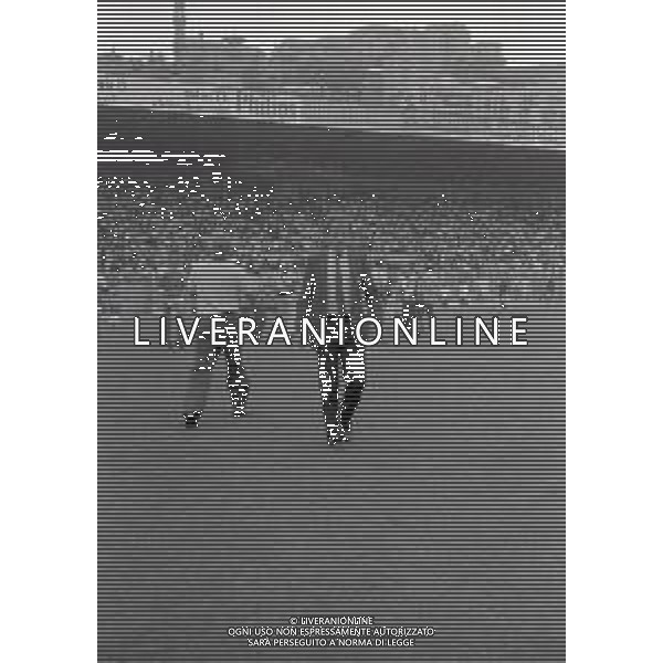 RETROSPETTIVA RENZO ULIVIERI ALLENATORE SAMPDORIA CALCIO NELLA FOTO RENZO ULIVIERI ALLENATORE SAMPDORIA CALCIO NELL\'ANNO 1982-1983 AG ALDO LIVERANI SAS
