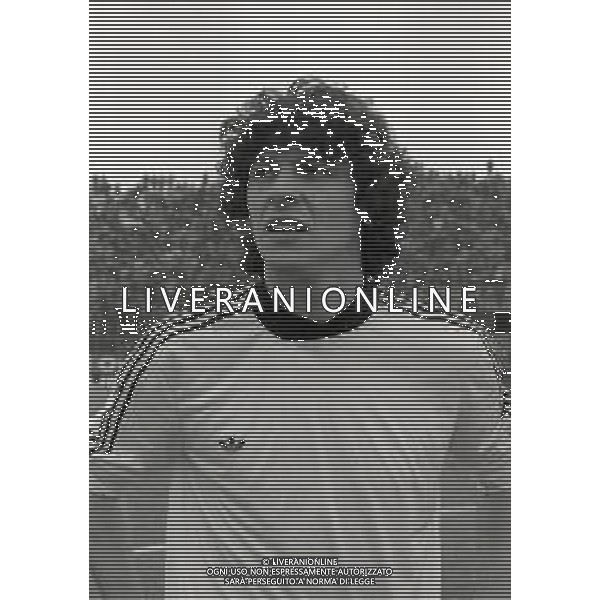 NEG-RETROSPETTIVA ANTONIO PEREGO CALCIATORE NELLA FOTO ANTONIO PEREGO CON LA MAGLIA DEL CESENA CALCIO NELL\'ANNO 1980-1981 AG ALDO LIVERANI SAS