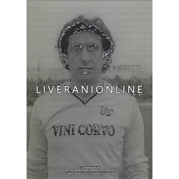 NEG-RETROSPETTIVA MAURO DI CICCO CALCIATORE NELLA FOTO MAURO DI CICCO CON LA MAGLIA DEL PALERMO CALCIO NELL\'ANNO 1981-1982 AG ALDO LIVERANI SAS
