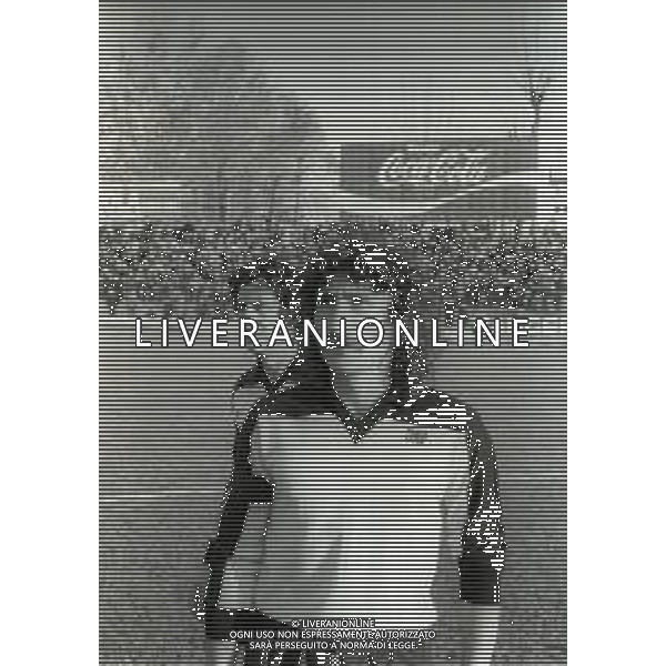 NEG-RETROSPETTIVA ROSOLO VAILATI CALCIATORE NELLA FOTO ROSOLO VAILATI CON LA MAGLIA DEL PALERMO CALCIO NELL\'ANNO 1980-1981 AG ALDO LIVERANI SAS