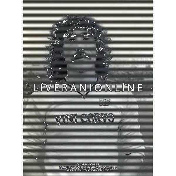 NEG-RETROSPETTIVA ROSOLO VAILATI CALCIATORE NELLA FOTO ROSOLO VAILATI CON LA MAGLIA DEL PALERMO CALCIO NELL\'ANNO 1981-1982 AG ALDO LIVERANI SAS