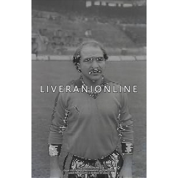 NEG-RETROSPETTIVA VITO CHIMENTI CALCIATORE NELLA FOTO VITO CHIMENTI CON LA MAGLIA DELLA PISTOIESE CALCIO AG ALDO LIVERANI SAS