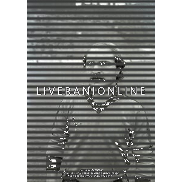 NEG-RETROSPETTIVA VITO CHIMENTI CALCIATORE NELLA FOTO VITO CHIMENTI CON LA MAGLIA DELLA PISTOIESE CALCIO AG ALDO LIVERANI SAS