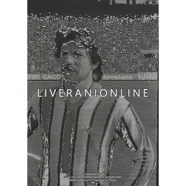 NG-RETROSPETTIVA ANGELO ORAZI CALCIATORE NELLA FOTO ANGELO ORAZI CON LA MAGLIA DEL CATANZARO AG ALDO LIVERANI SAS