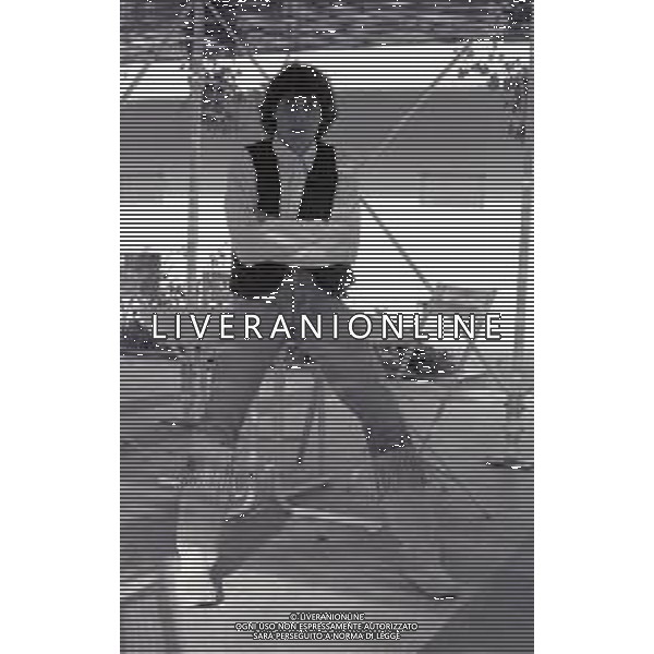 RETROSPETTIVA LUCA BARBAROSSA CANTANTE NELLA FOTO LUCA BARBAROSSA A SANREMO NELL\'\'ANNO 1981 AG ALDO LIVERANI SAS