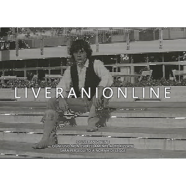 RETROSPETTIVA LUCA BARBAROSSA CANTANTE NELLA FOTO LUCA BARBAROSSA A SANREMO NELL\'\'ANNO 1981 AG ALDO LIVERANI SAS