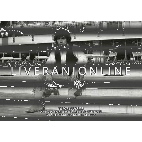 RETROSPETTIVA LUCA BARBAROSSA CANTANTE NELLA FOTO LUCA BARBAROSSA A SANREMO NELL\'\'ANNO 1981 AG ALDO LIVERANI SAS
