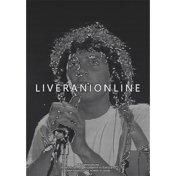 RETROSPETTIVA LUCA BARBAROSSA CANTANTE NELLA FOTO LUCA BARBAROSSA A SAINT VINCENT NELL\'\'ANNO 1982 AG ALDO LIVERANI SAS 