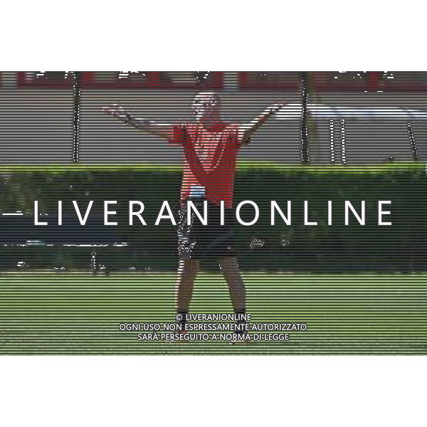 TVRG Allenamento Milan nella foto Stefano Pioli allenatore Milan Carnago (VA) 17-04-2023 Centro sportivo Milanello Allenamento Milan in preparazione della gara di ritorno contro il Napoli valevole per i quarti di finale della UEFA Champions League foto Roberto Garavaglia/ag. Aldo Liverani sas