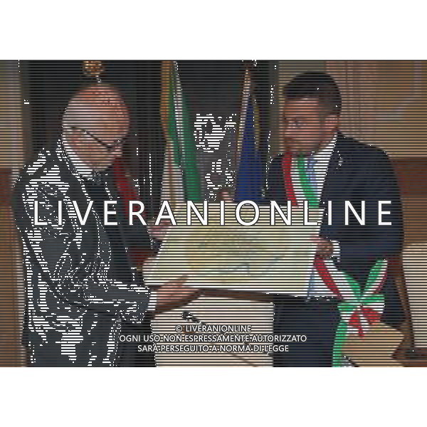 IMOLA 17 04 2023 L\'OMAGGIO DEI SINDACI DEL CON.AMI A TOMASO TOMMASI PRESIDENTE USCENTE DEL HERA NELLA FOTO TOMASO TOMMASI PRESIDENTE DEL HERA E SINDACO MARCO PANIERI ©SANNA / AGENZIA ALDO LIVERANI SAS