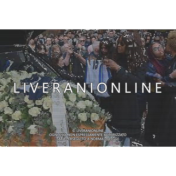 TVRG Funerale Julia Ituma nella foto l\'ultimo saluto della mamma Milano 18-04-2023 Funerale di Julia Ituma la pallavolista dell\'AGIL Volley Novara morta durante la trasferta della squadra a Istanbul in Turchia foto Roberto Garavaglia/ag. Aldo Liverani sas