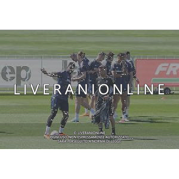 TVMV-Torino 19.04.2023 Continassa © Manuela Viganti/Agenzia Aldo Liverani Allenamento rifinitura Europa League 2022/2023 Sporting Lisbona vs Juventus Nella foto: paul pogba e simone padoin ©Viganti / AGENZIA ALDO LIVERANI SAS