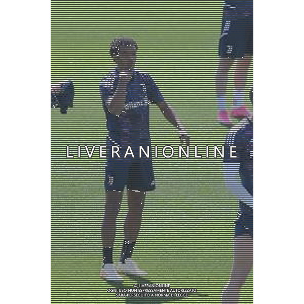 TVMV-Torino 19.04.2023 Continassa © Manuela Viganti/Agenzia Aldo Liverani Allenamento rifinitura Europa League 2022/2023 Sporting Lisbona vs Juventus Nella foto: juan cuadrado ©Viganti / AGENZIA ALDO LIVERANI SAS