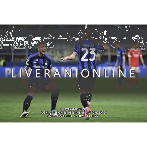 esultanza Inter dopo il gol dell\'1 a 0 Nicolo\' Barella Inter vs Benfica Milano 19-04-2023 Stadio Giuseppe Meazza - San Siro UEFA Champions League quarti di finale - gara di ritorno foto Roberto Garavaglia/ag. Aldo Liverani sas/AGENZIA ALDO LIVERANI SAS